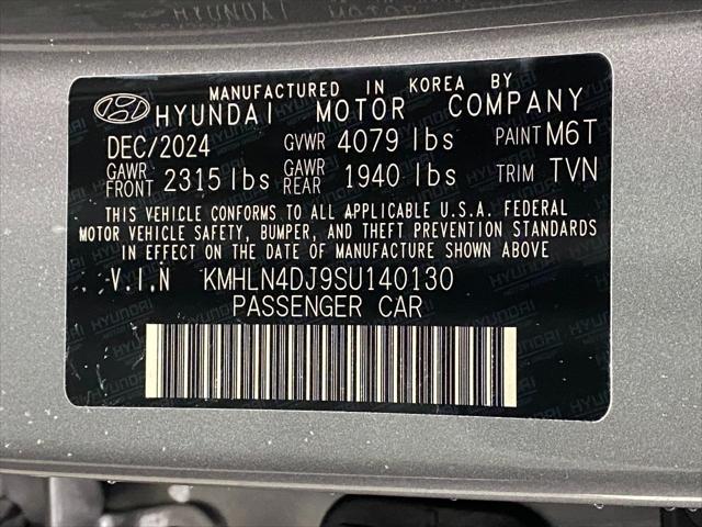 2025 Hyundai ELANTRA Hybrid Vehicle Photo in Appleton, WI 54913