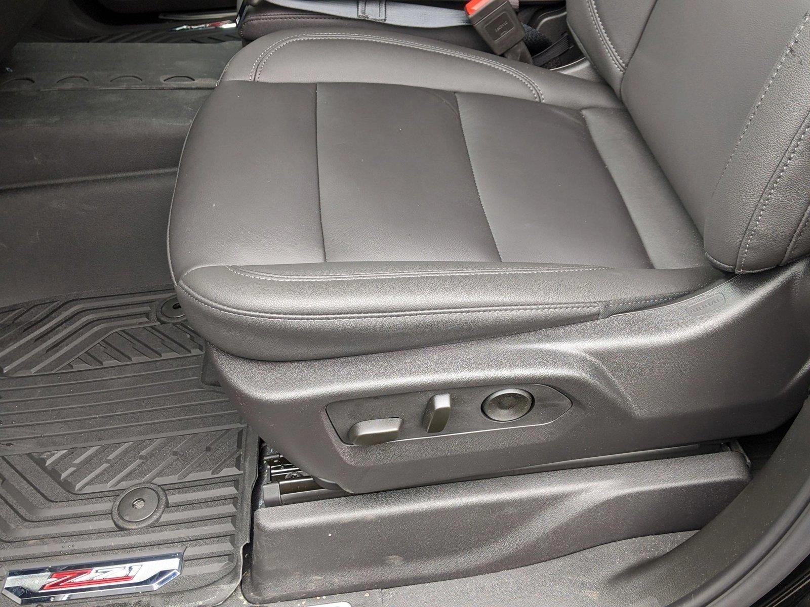 2025 Chevrolet Silverado 2500 HD Vehicle Photo in TIMONIUM, MD 21093-2300
