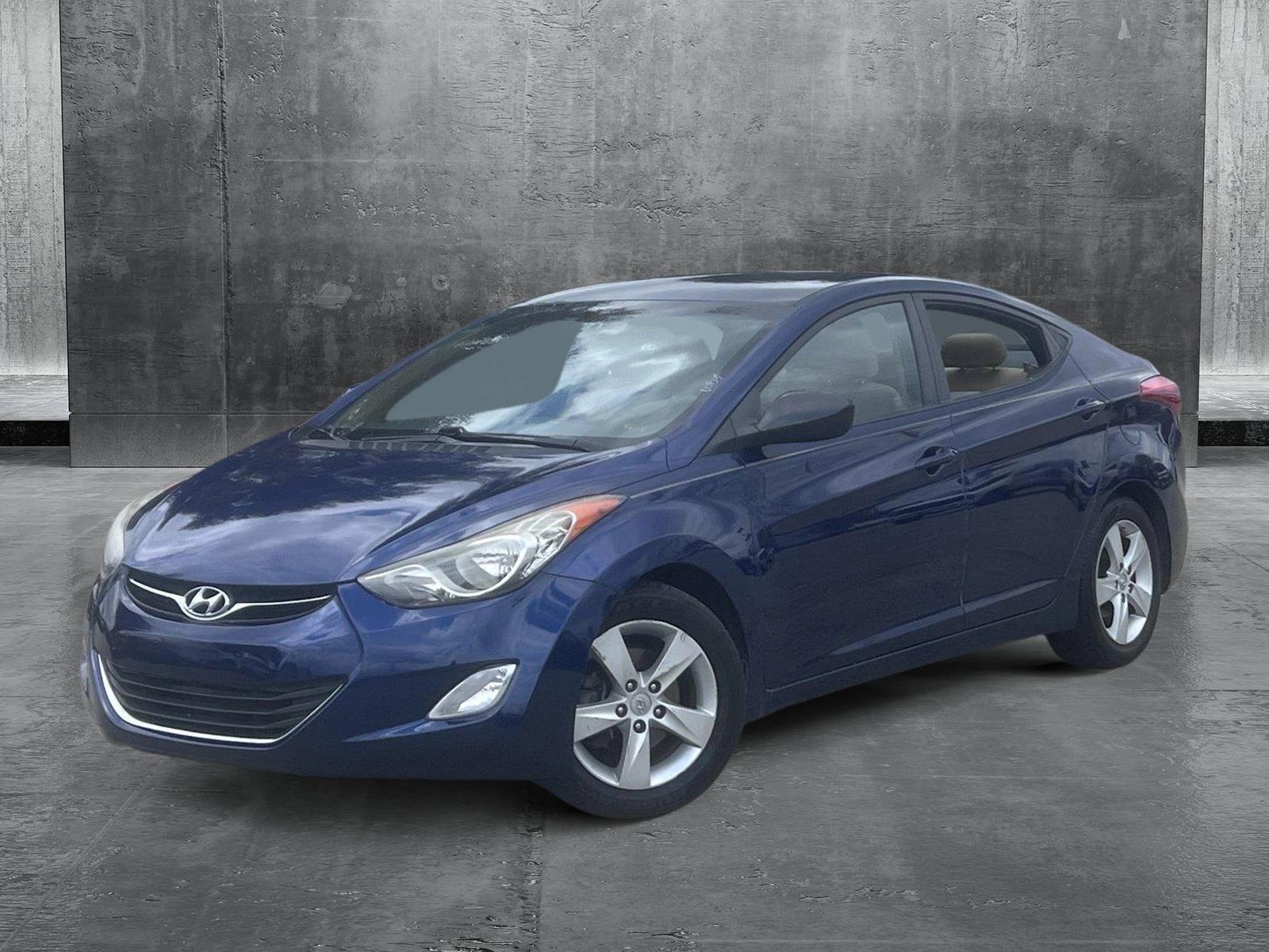 2013 Hyundai ELANTRA Vehicle Photo in Santa Clarita, CA 91355