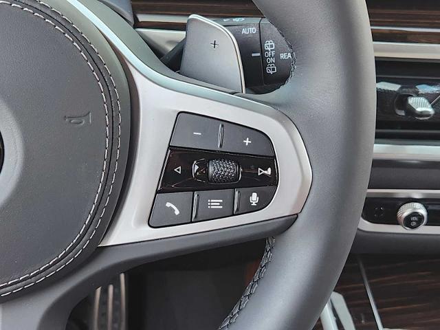 2025 BMW X7 xDrive40i Vehicle Photo in PLANO, TX 75024