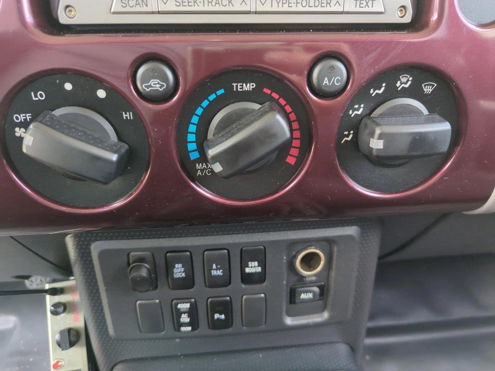 2007 Toyota FJ Cruiser Vehicle Photo in Margate, FL 33063