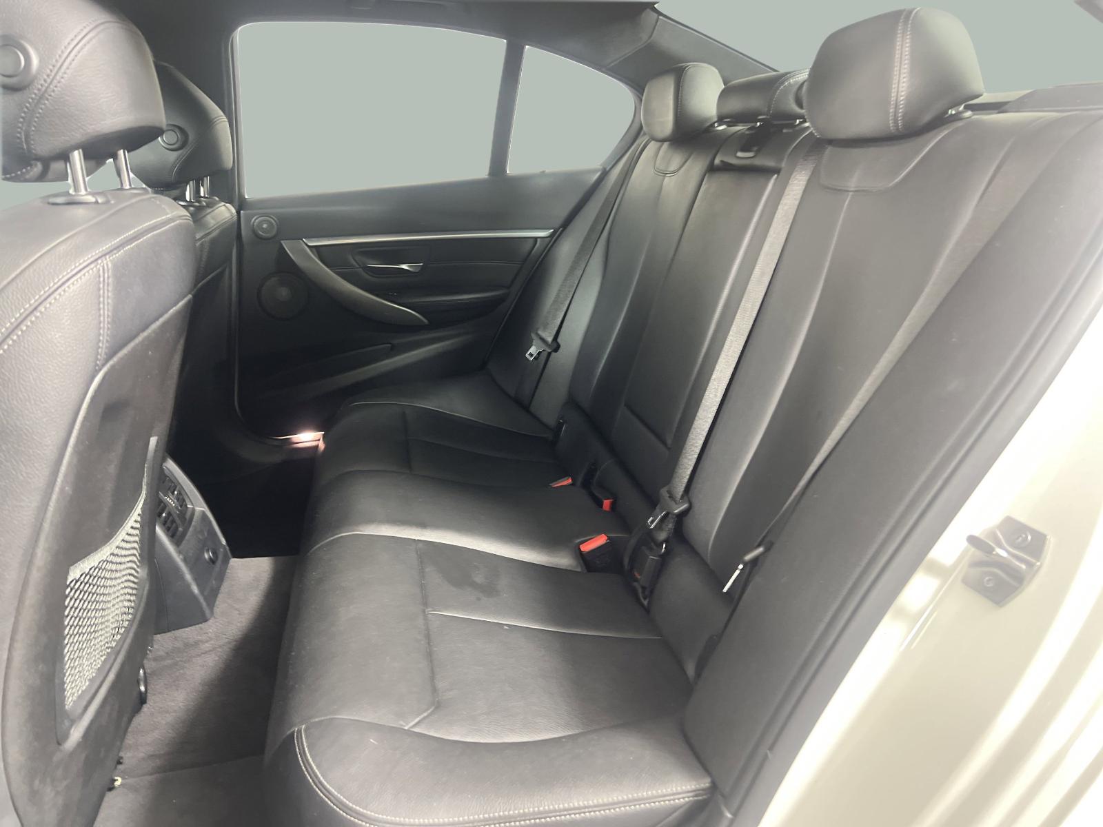 2018 BMW 3 Series Vehicle Photo in GEORGETOWN, TX 78626-7508