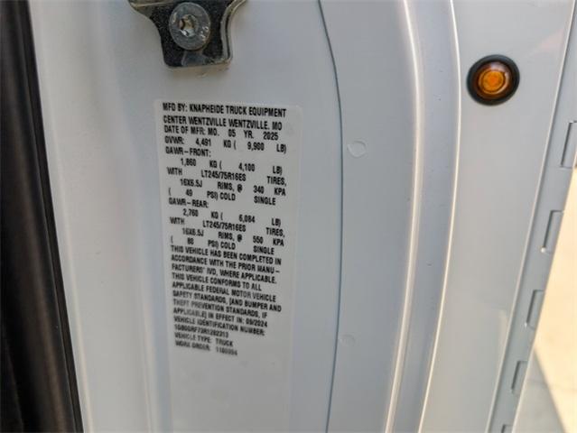 2024 Chevrolet Express Commercial Cutaway Vehicle Photo in ENGLEWOOD, CO 80113-6708