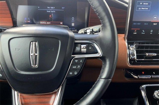 2024 Lincoln Navigator Vehicle Photo in TOPEKA, KS 66609-0000