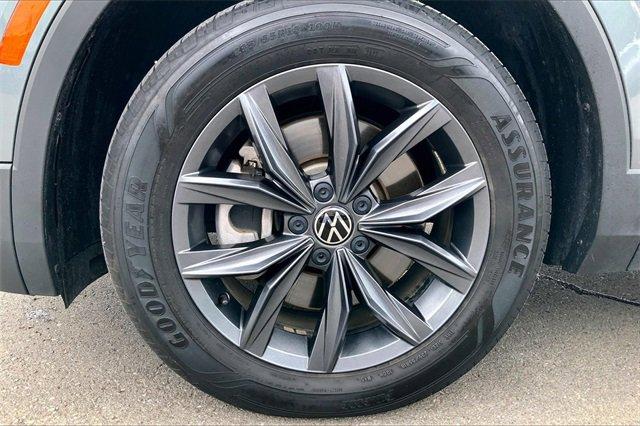 2022 Volkswagen Tiguan Vehicle Photo in KANSAS CITY, MO 64114-4502
