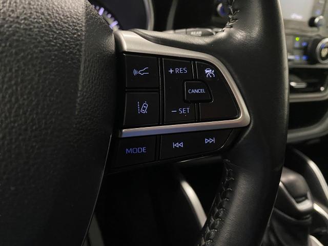2022 Toyota Highlander Vehicle Photo in Appleton, WI 54913