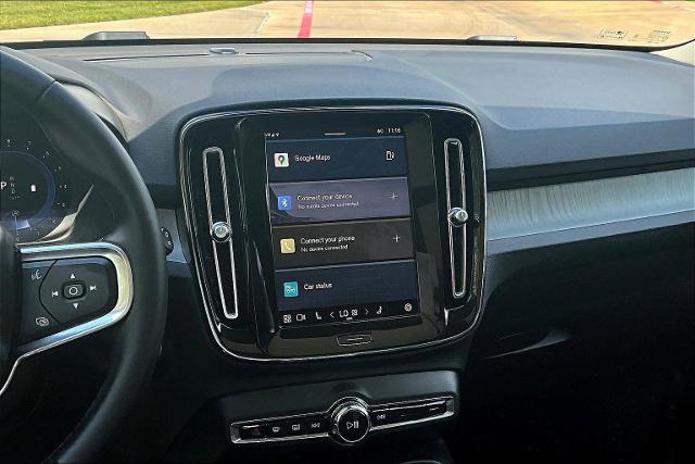 2025 Volvo XC40 Vehicle Photo in Houston, TX 77007