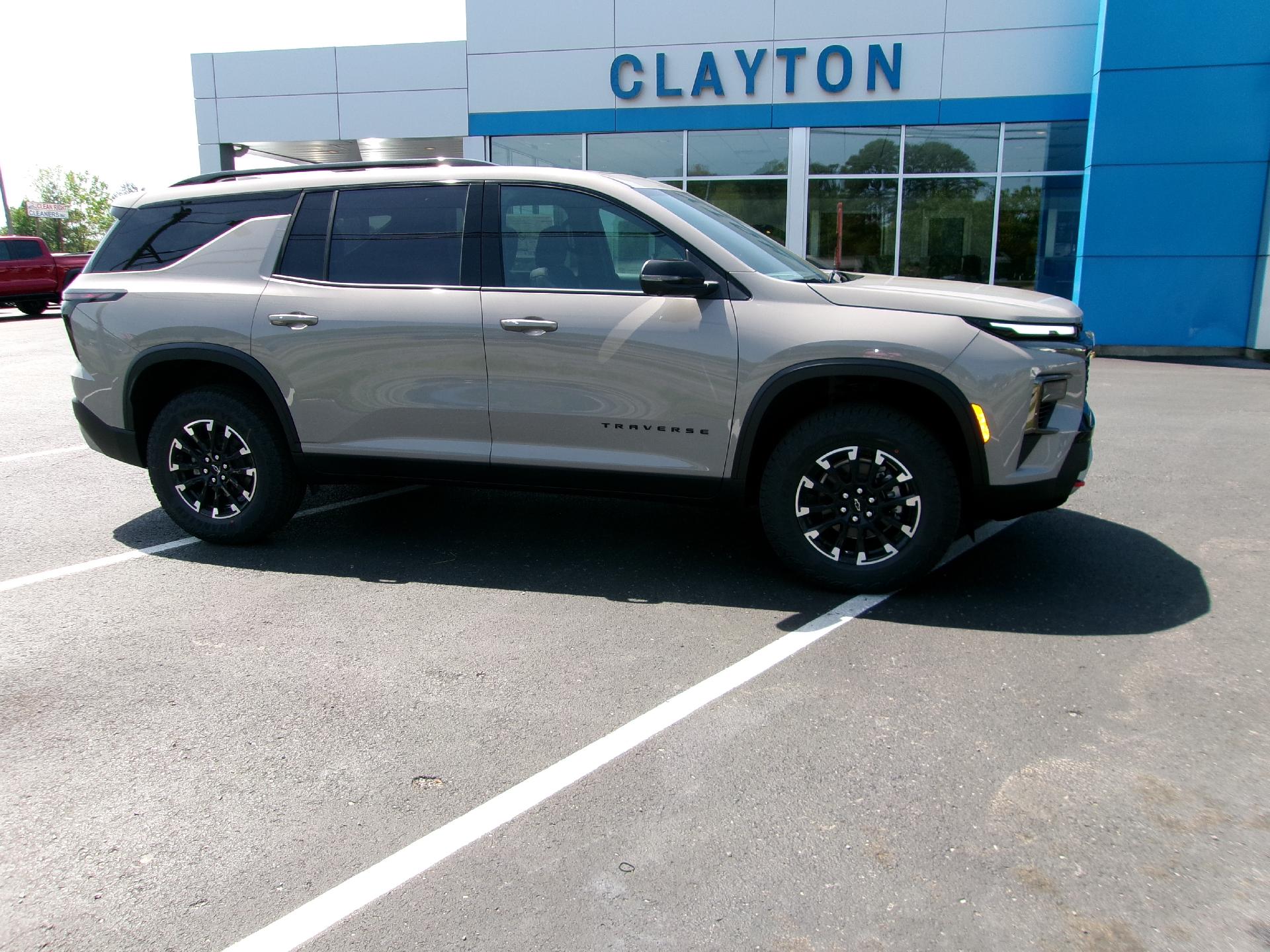 Sandstone Gray 2026 Chevrolet Traverse Z71 AWD SUV / Crossover Four-Wheel Drive 8-Speed Automatic