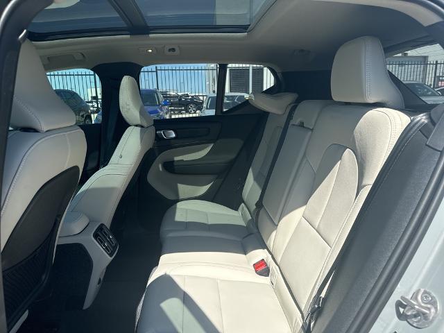 2025 Volvo XC40 Vehicle Photo in Grapevine, TX 76051