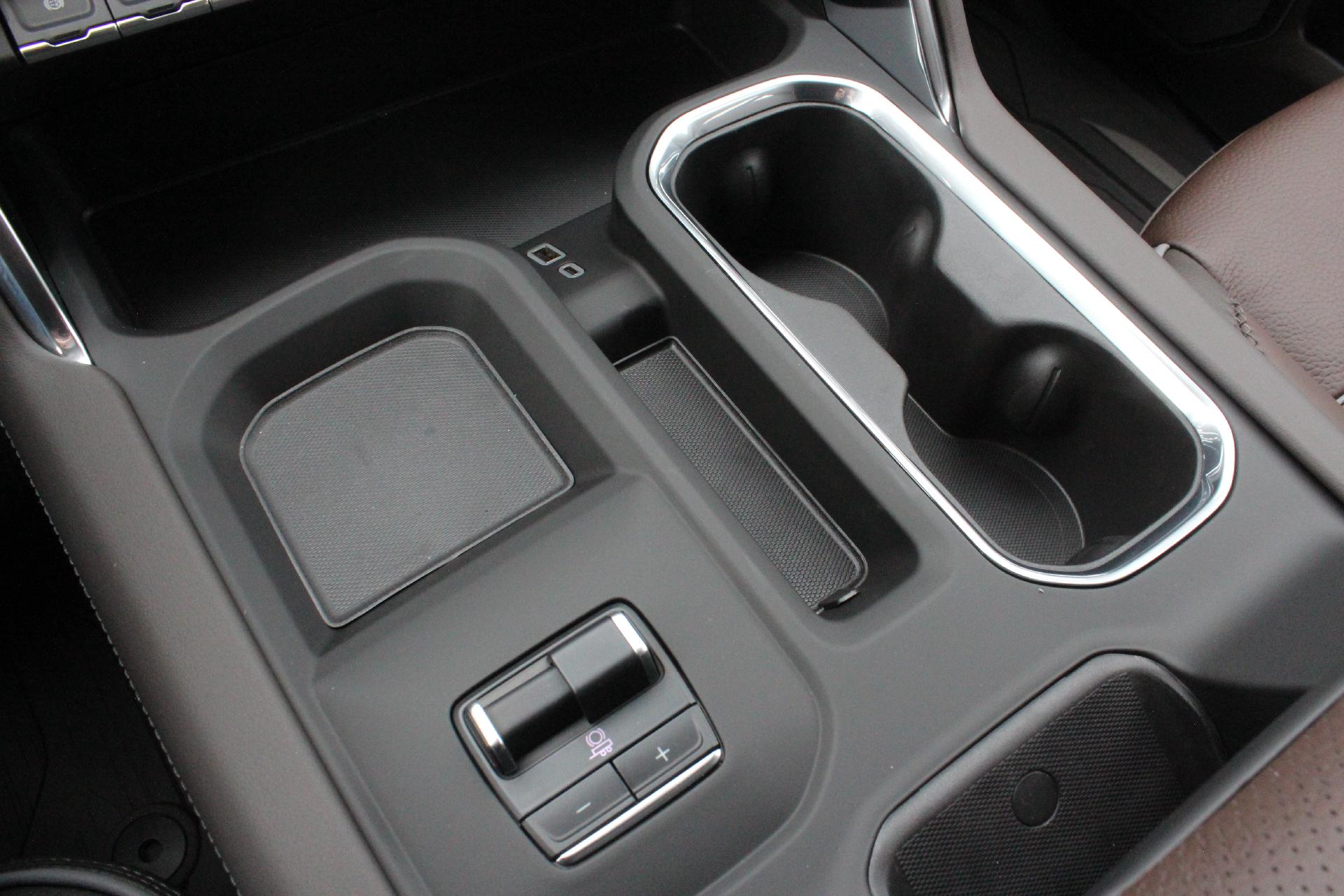 2025 GMC Sierra 2500 HD Vehicle Photo in AURORA, CO 80012-4011