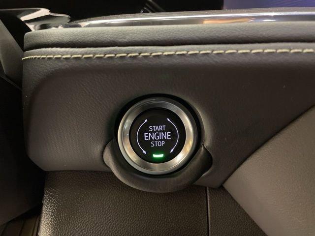 2025 Chevrolet Suburban Vehicle Photo in PHOENIX, AZ 85014-3381