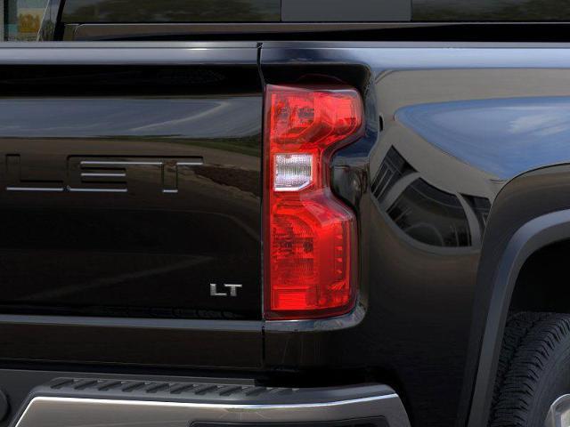 2025 Chevrolet Silverado 2500 HD Vehicle Photo in LEOMINSTER, MA 01453-2952