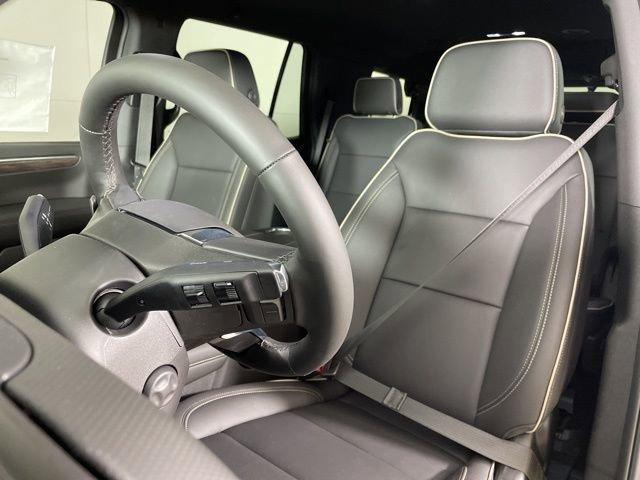 2025 Chevrolet Tahoe Vehicle Photo in PHOENIX, AZ 85014-3381