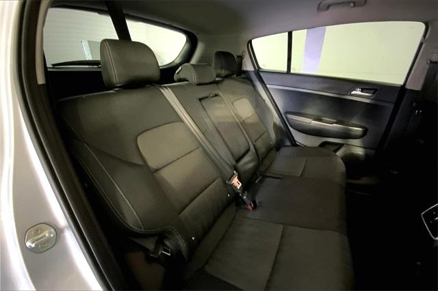 2021 Kia Sportage Vehicle Photo in Lees Summit, MO 64086