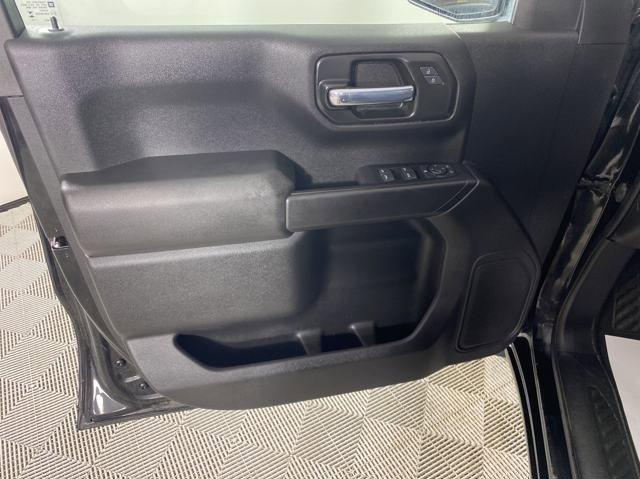 2023 Chevrolet Silverado 1500 Vehicle Photo in MEDINA, OH 44256-9001