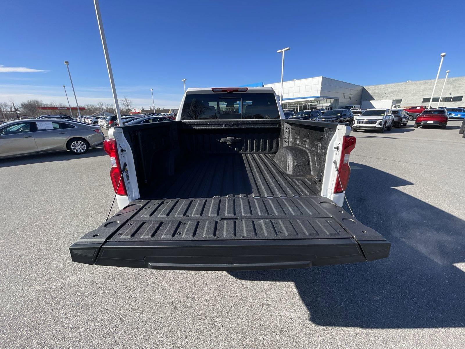 2025 Chevrolet Silverado 1500 Vehicle Photo in BENTONVILLE, AR 72712-4322