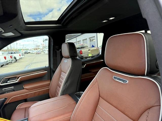 2025 GMC Sierra 1500 Vehicle Photo in CHICOPEE, MA 01020-5001