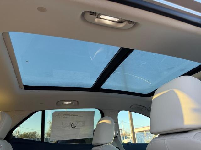 2025 Buick Envision Vehicle Photo in COLUMBIA, MO 65203-3903