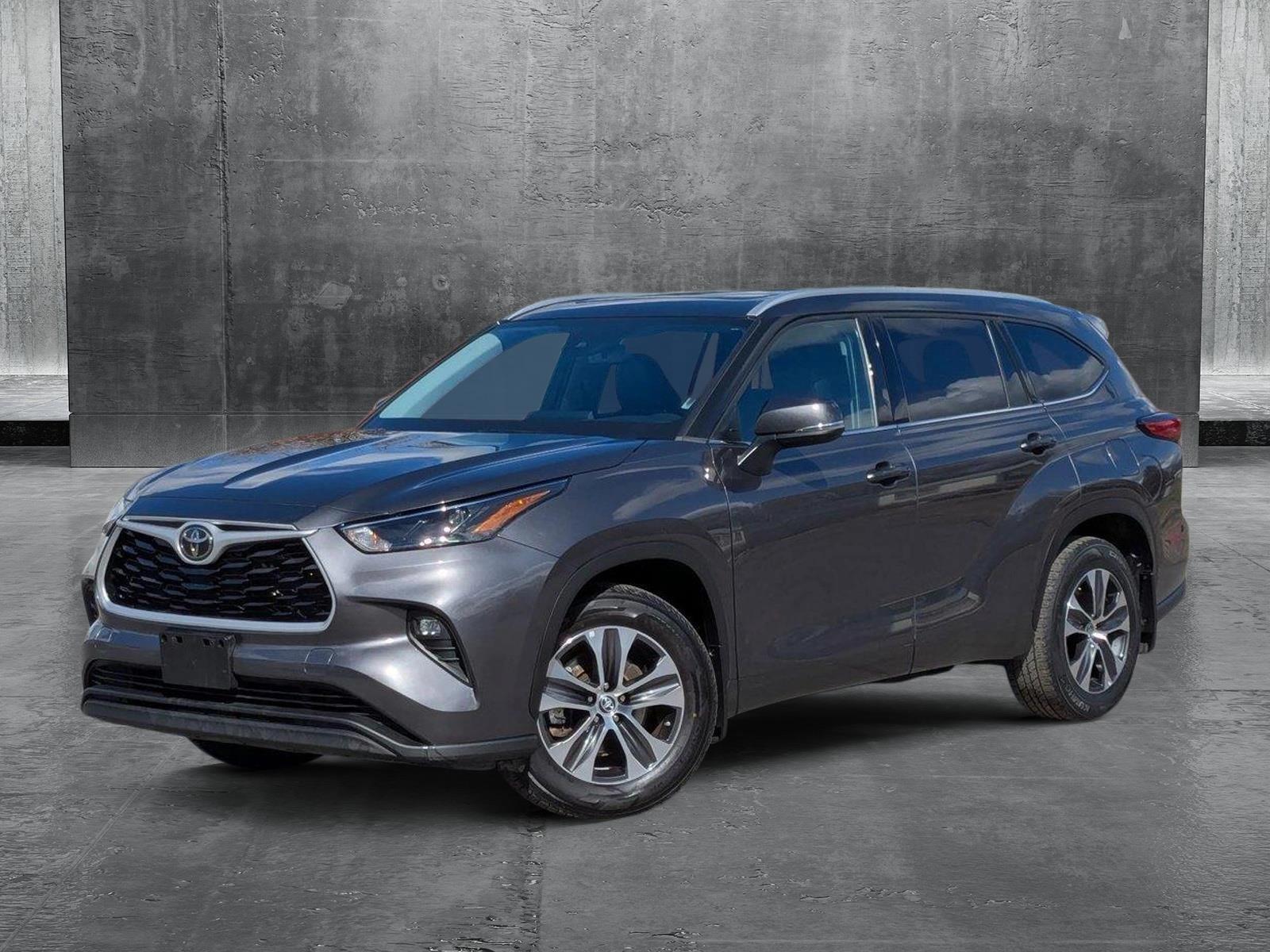 2022 Toyota Highlander Vehicle Photo in Spokane Valley, WA 99212