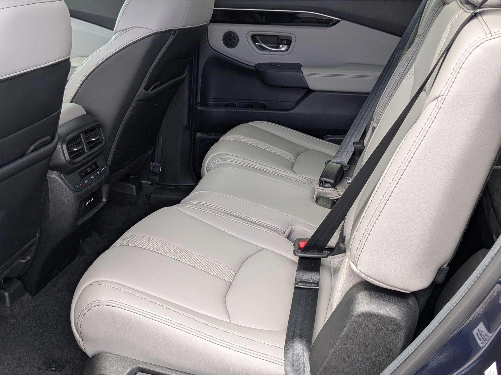 2024 Honda Pilot Vehicle Photo in Miami, FL 33015