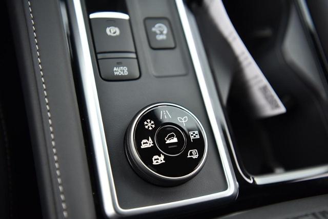 2025 Nissan Pathfinder Vehicle Photo in Ballwin, MO 63011