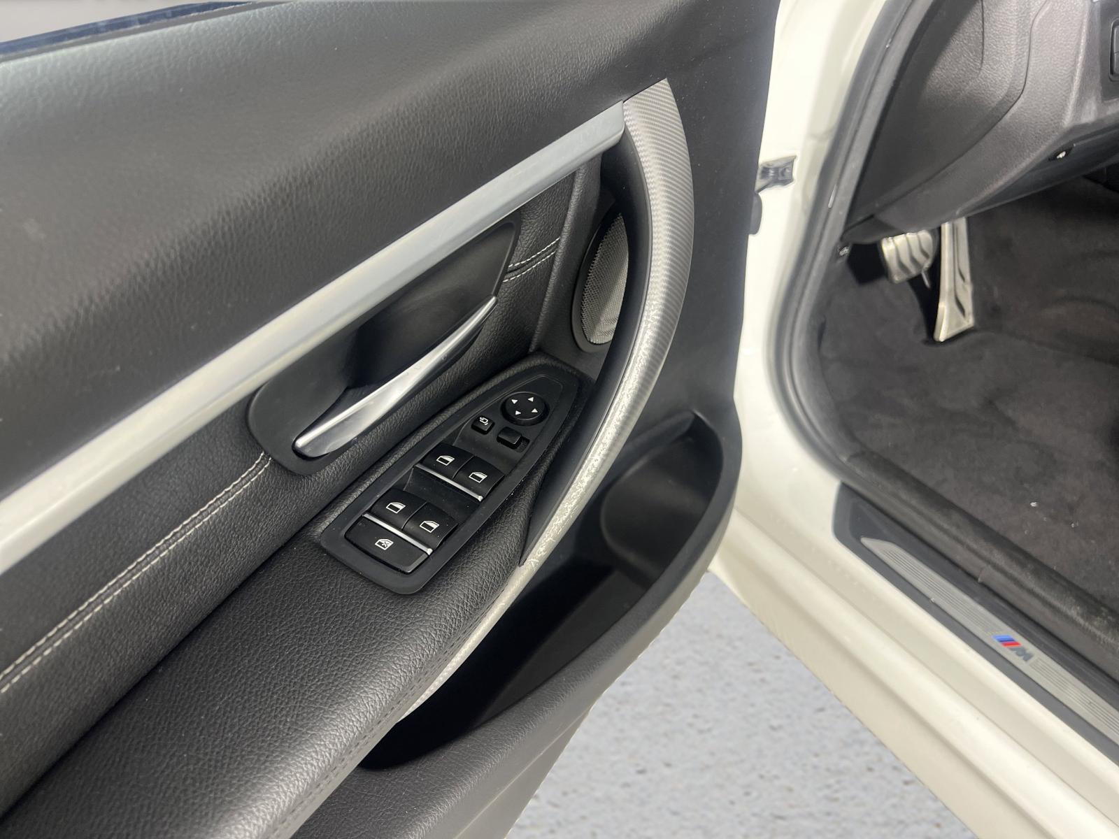 2018 BMW 3 Series Vehicle Photo in GEORGETOWN, TX 78626-7508