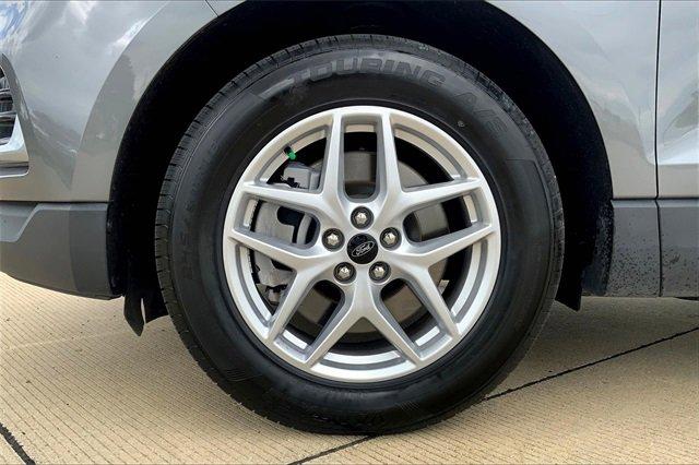 2024 Ford Edge Vehicle Photo in TOPEKA, KS 66609-0000