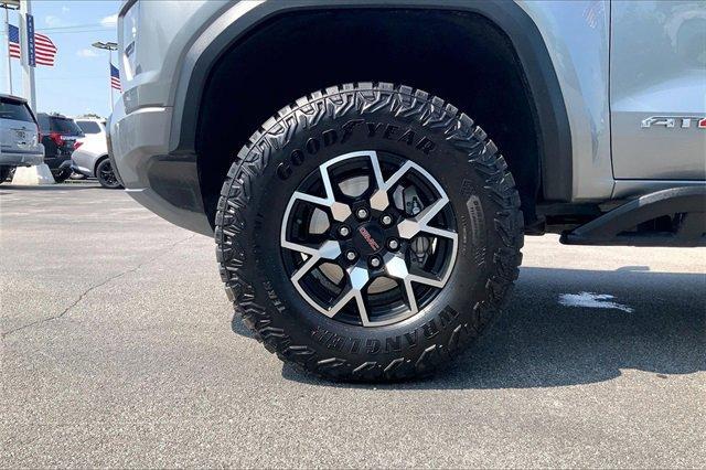 2023 GMC Canyon Vehicle Photo in INDEPENDENCE, MO 64055-1377