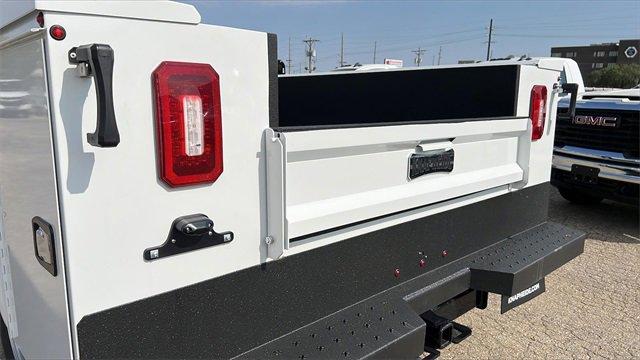 2024 Chevrolet Silverado 3500 HD Chassis Cab Vehicle Photo in TOPEKA, KS 66609-0000