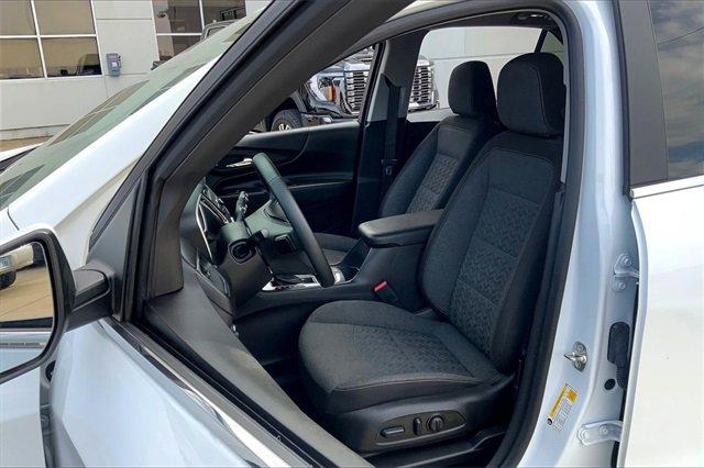 2024 Chevrolet Equinox Vehicle Photo in TOPEKA, KS 66609-0000