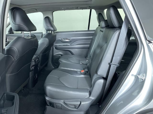 2024 Toyota Grand Highlander Vehicle Photo in GILBERT, AZ 85297-0402