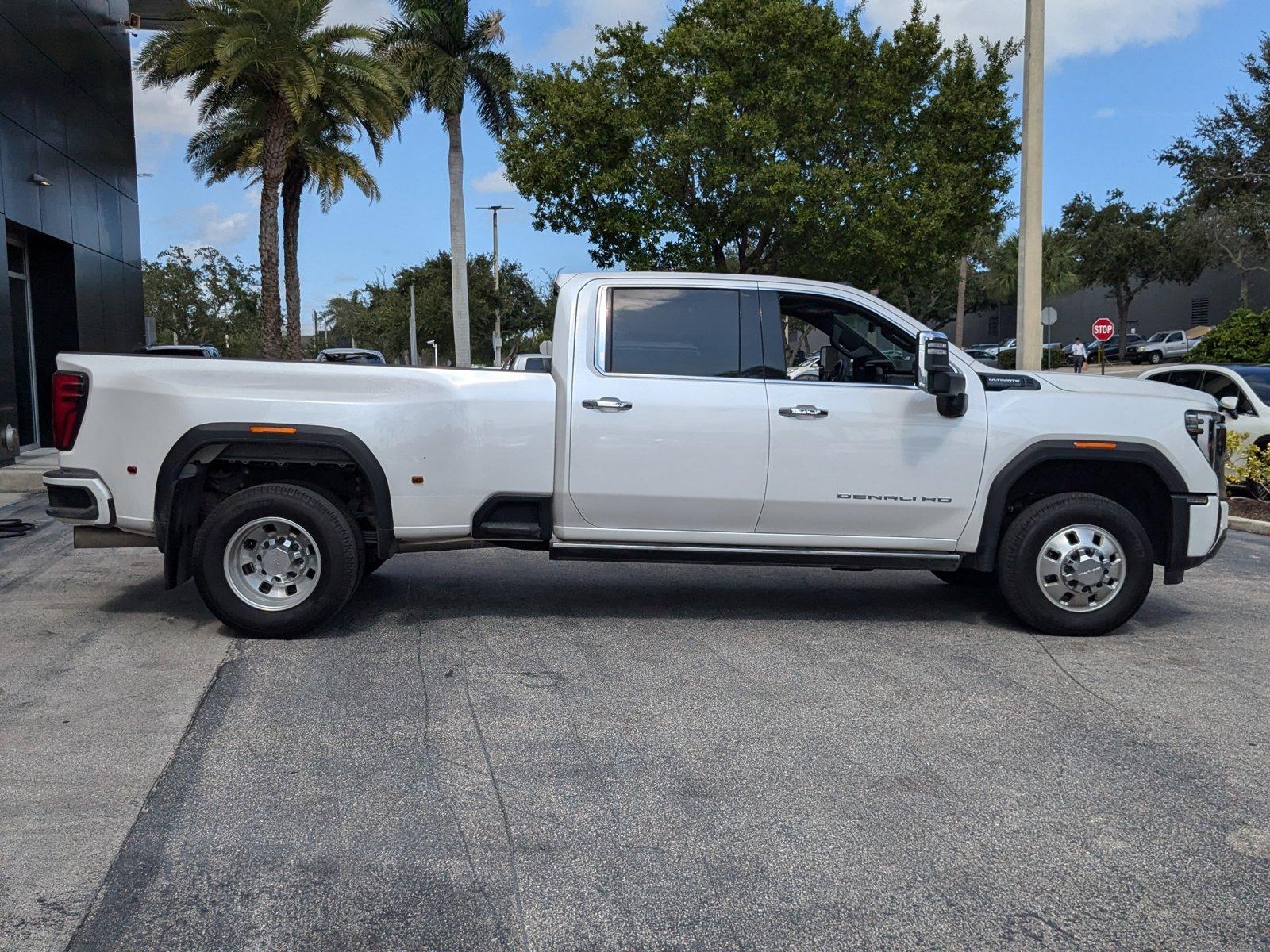 2024 GMC Sierra 3500HD Vehicle Photo in Pompano Beach, FL 33064