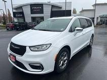 Used 2022 Chrysler Pacifica Limited with VIN 2C4RC1GG3NR197069 for sale in Vancouver, WA