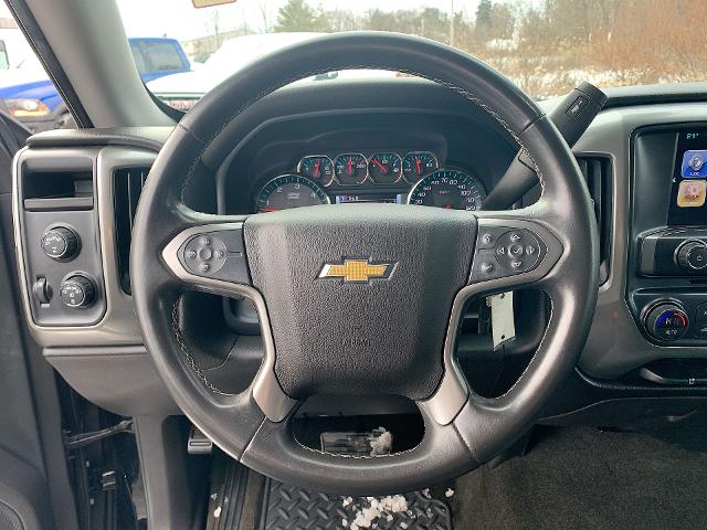 2018 Chevrolet Silverado 1500 Vehicle Photo in MOON TOWNSHIP, PA 15108-2571