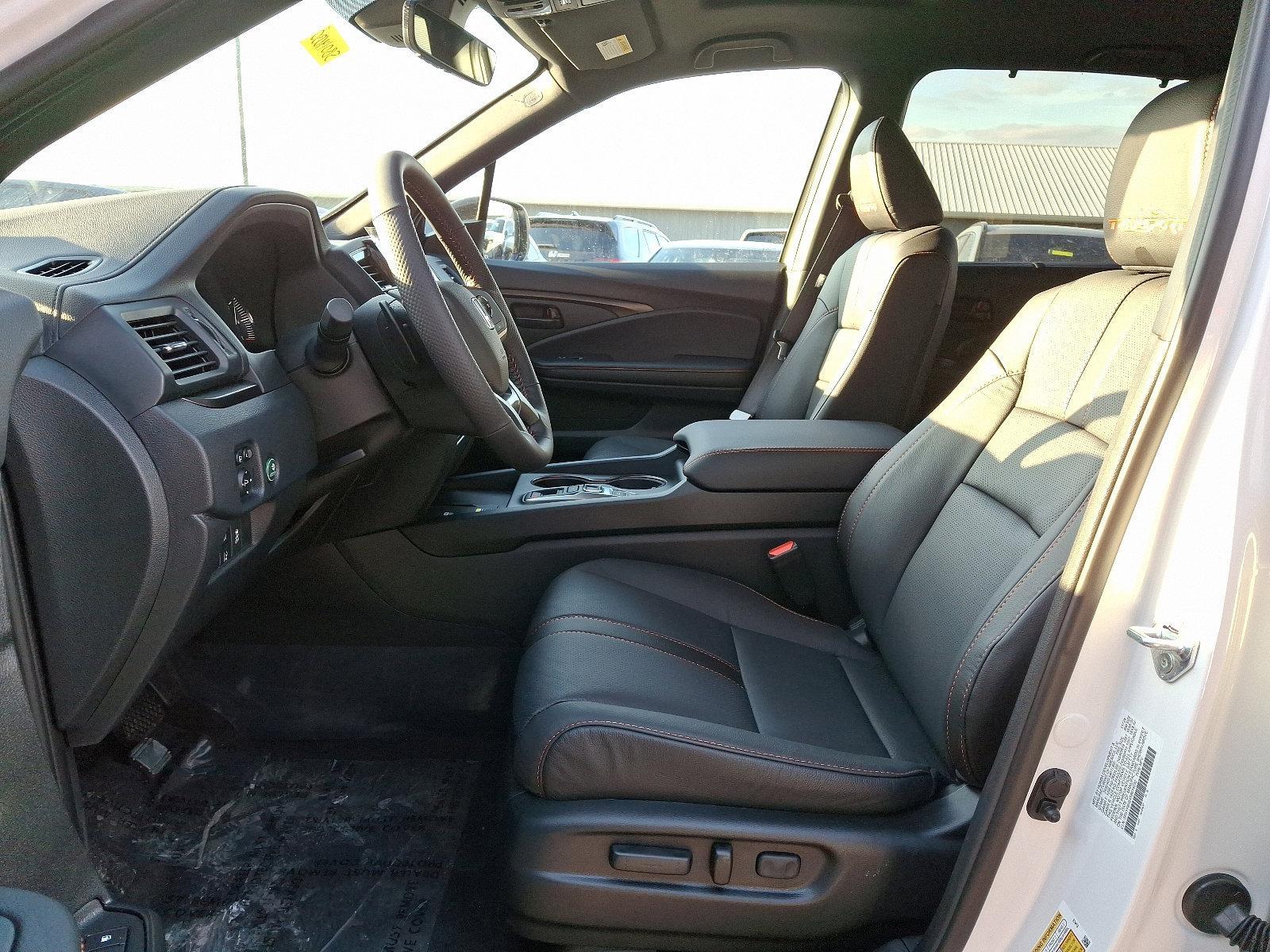 2025 Honda Passport Vehicle Photo in Harrisburg, PA 17111