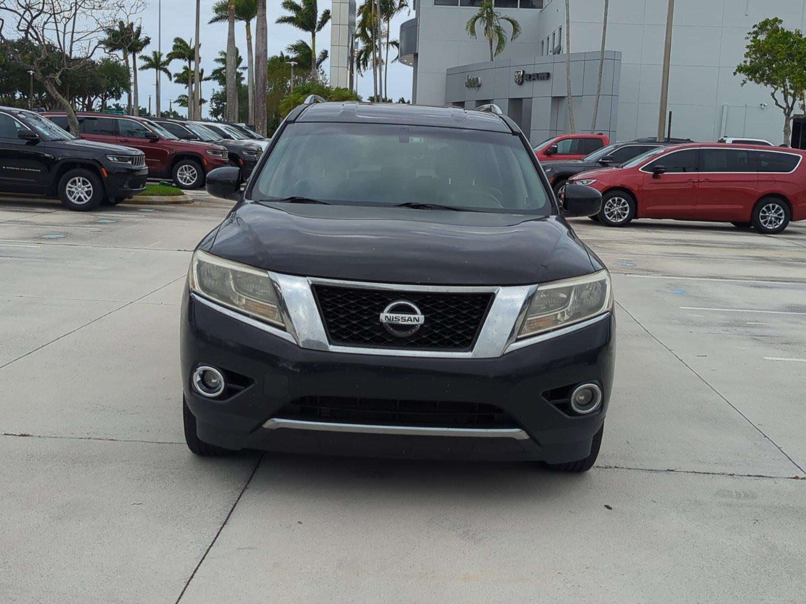 2014 Nissan Pathfinder Vehicle Photo in Pembroke Pines, FL 33027