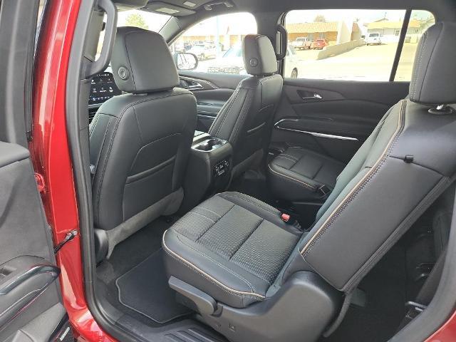 2025 Chevrolet Traverse Vehicle Photo in HAYS, KS 67601-1994