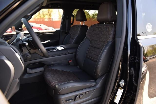 2025 Nissan Armada Vehicle Photo in Ballwin, MO 63011