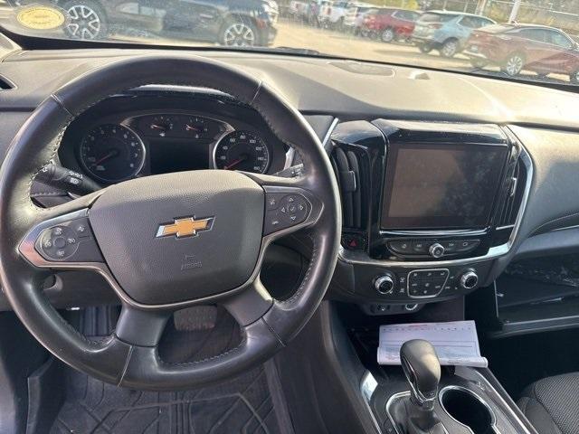 2022 Chevrolet Traverse Vehicle Photo in ENGLEWOOD, CO 80113-6708