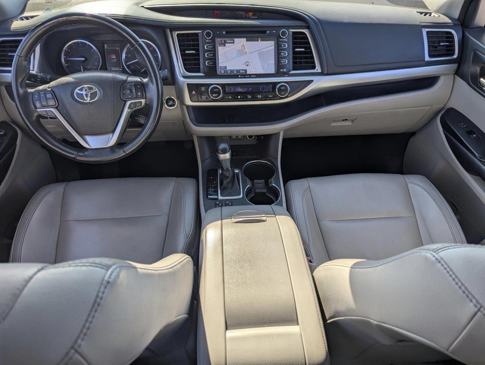 2018 Toyota Highlander Vehicle Photo in Ft. Myers, FL 33907