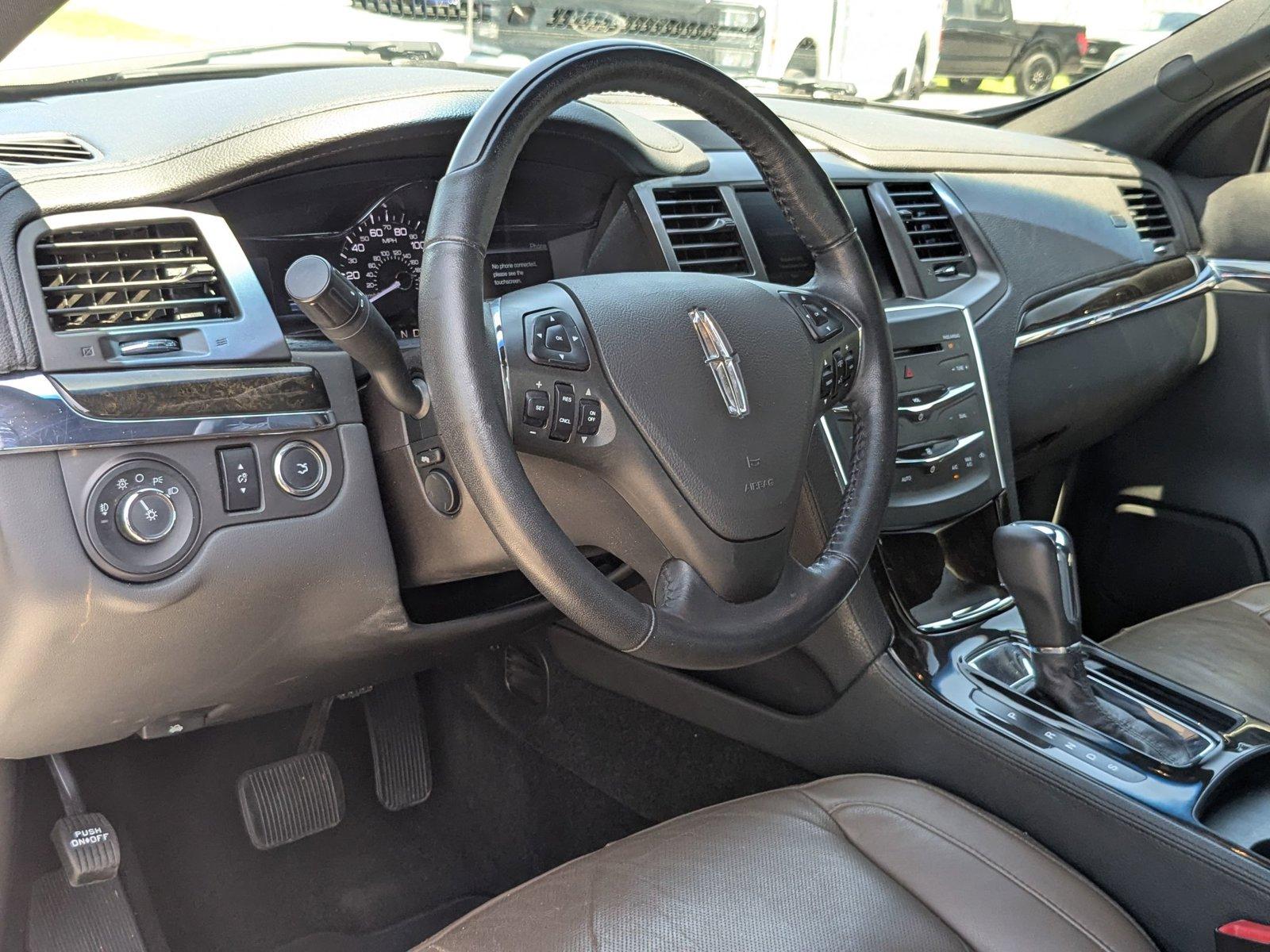 2015 Lincoln MKS Vehicle Photo in St. Petersburg, FL 33713