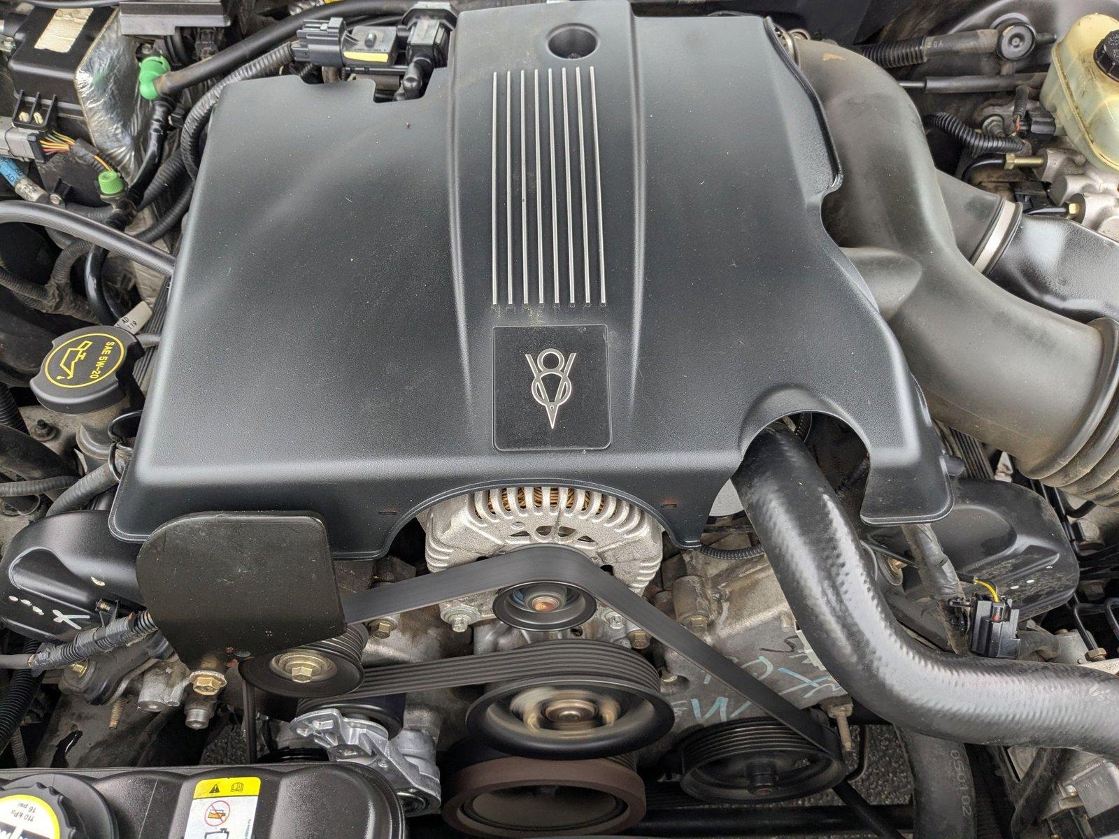 2003 Lincoln Town Car Vehicle Photo in VALENCIA, CA 91355-1705