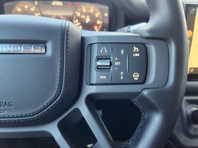 2022 Defender Vehicle Photo in Grapevine, TX 76051