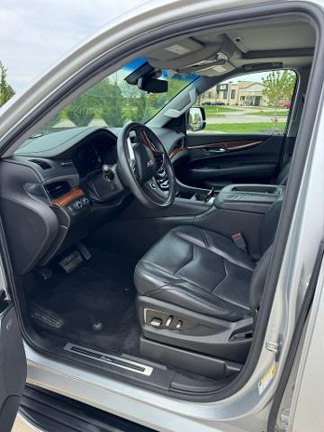 2017 Cadillac Escalade Vehicle Photo in Peoria, IL 61615
