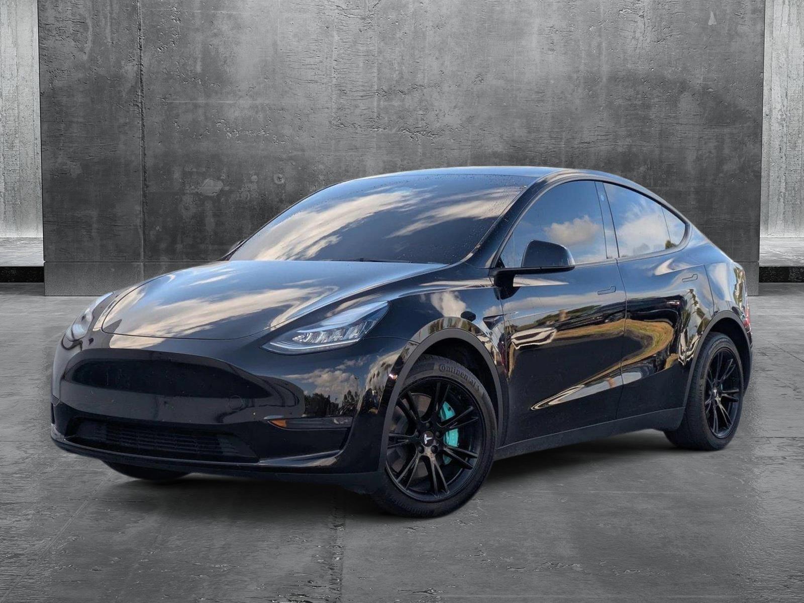 2023 Tesla Model Y Vehicle Photo in WEST PALM BEACH, FL 33407-3296