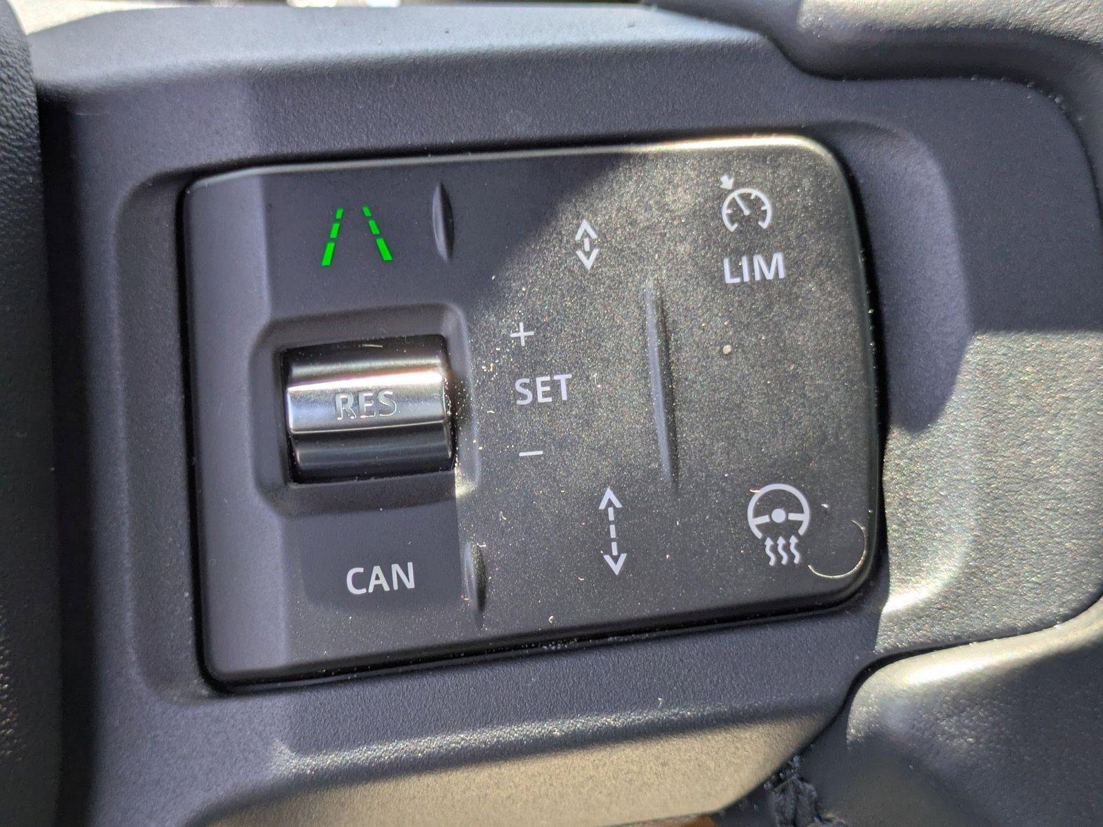 2024 Land Rover Defender Vehicle Photo in Tampa, FL 33614