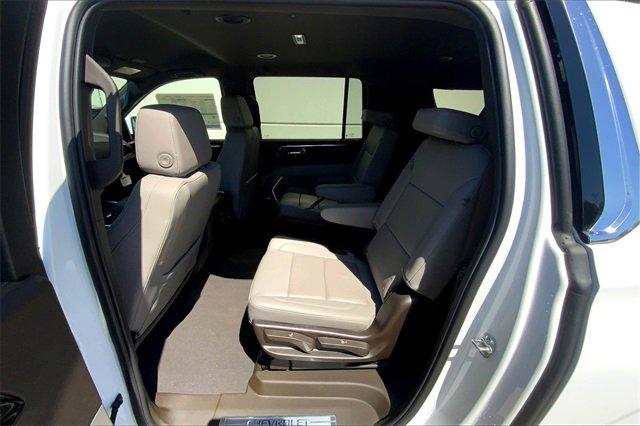 2025 Chevrolet Suburban Vehicle Photo in TOPEKA, KS 66609-0000