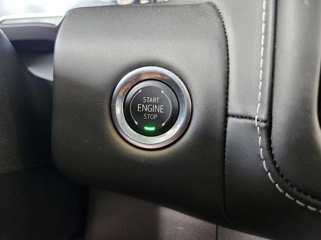 2024 GMC Yukon XL Vehicle Photo in HOUSTON, TX 77079
