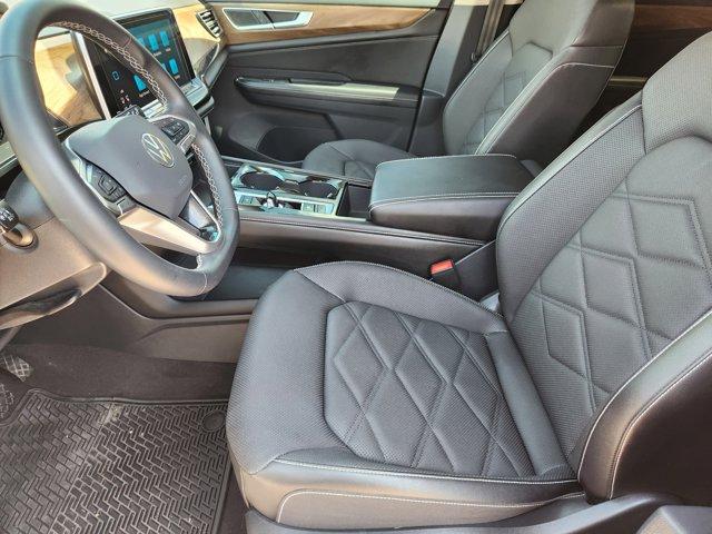 2024 Volkswagen Atlas Vehicle Photo in Decatur, TX 76234
