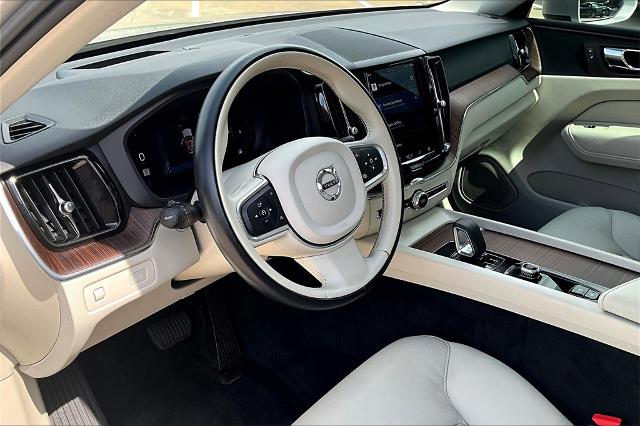 2022 Volvo XC60 Vehicle Photo in Houston, TX 77007